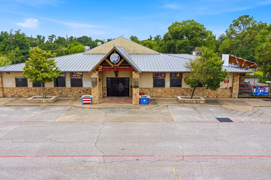 13101 Kuykendahl Rd, Houston, TX à vendre - Photo de l’immeuble – Image 2 sur 9