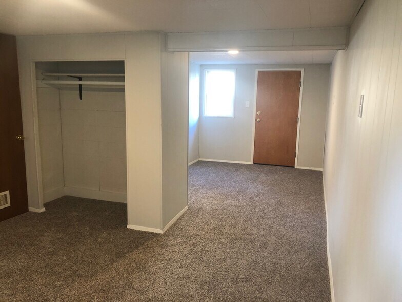 2203 NE 10th St, Renton, WA à vendre - Photo de l’immeuble – Image 2 sur 9