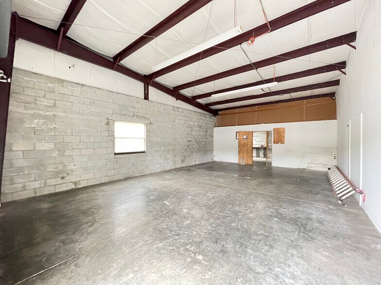 3709 SW 42nd Ave, Gainesville, FL à louer - Photo intérieure – Image 2 sur 8