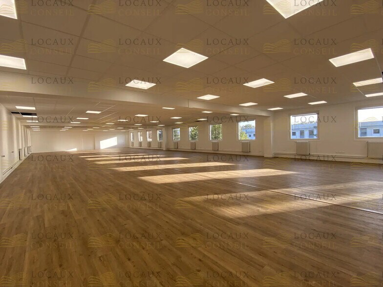 Bureau dans Gennevilliers à louer - Photo de l’immeuble – Image 2 sur 5