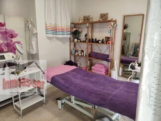 Plus de détails pour Local commercial à louer
