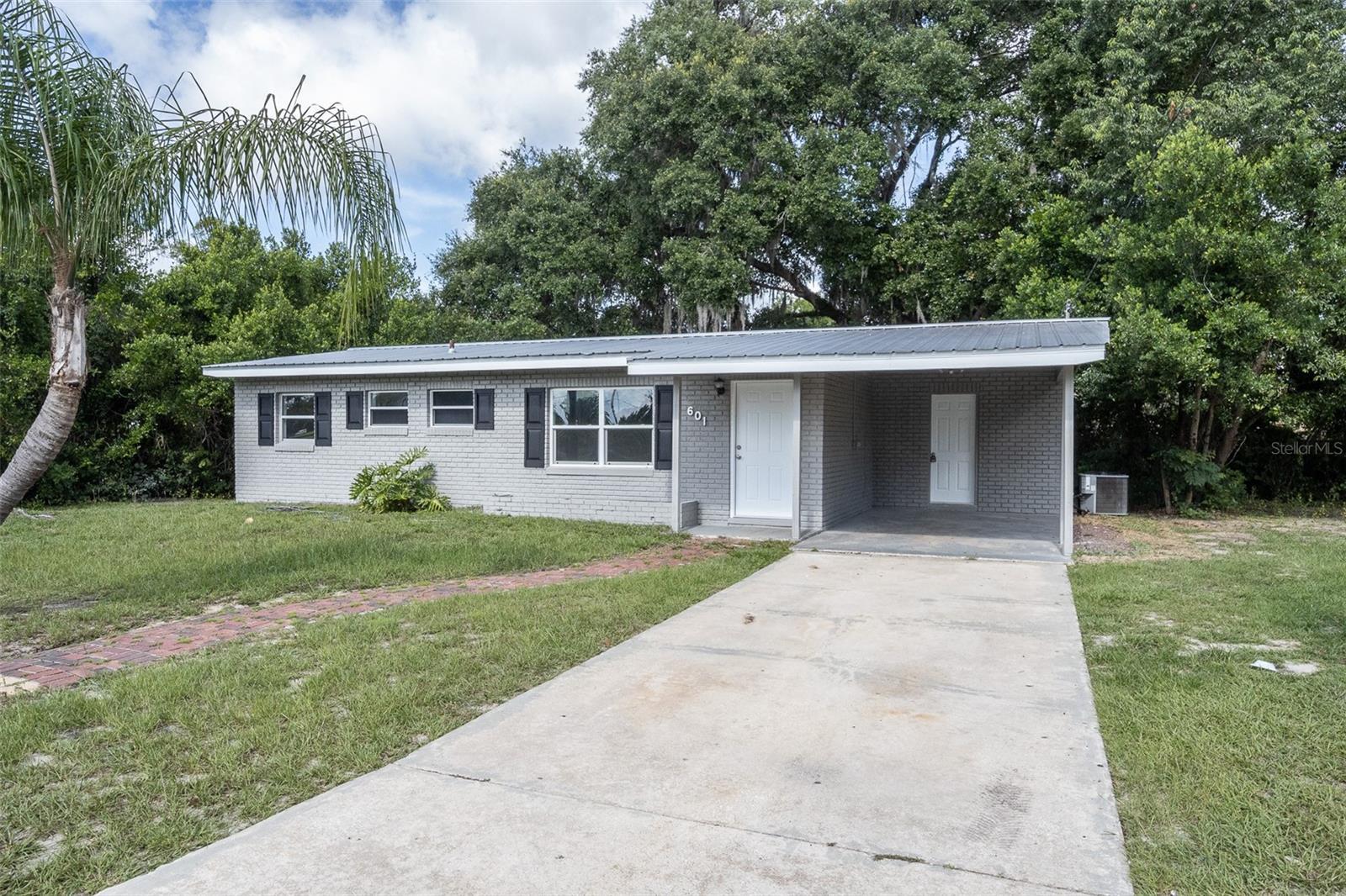 601 Pleasantdale Dr, Wildwood, FL à vendre Photo principale– Image 1 sur 2