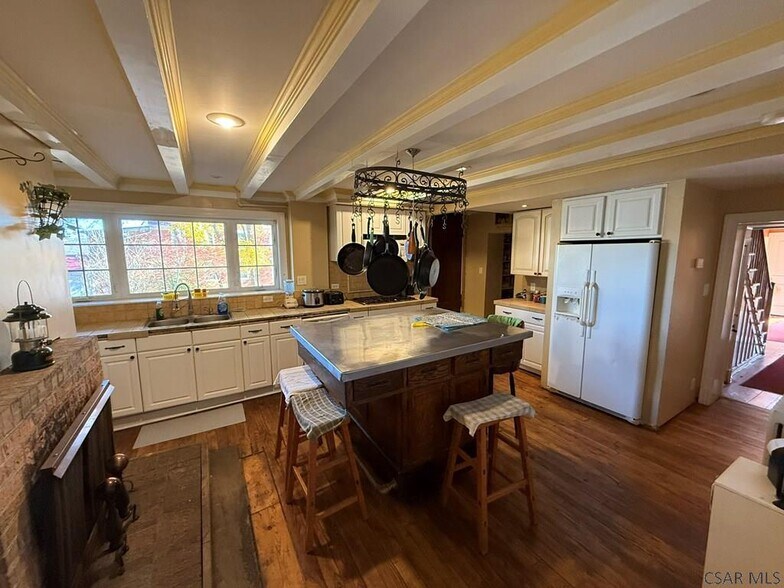 3789 Pitt St, Schellsburg, PA à vendre - Photo intérieure – Image 2 sur 8