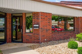 Plus de détails pour 1924 NW Copper Oaks Cir, Blue Springs, MO - Bureau à vendre