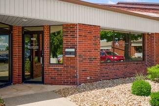 Plus de détails pour 1924 NW Copper Oaks Cir, Blue Springs, MO - Bureau à vendre