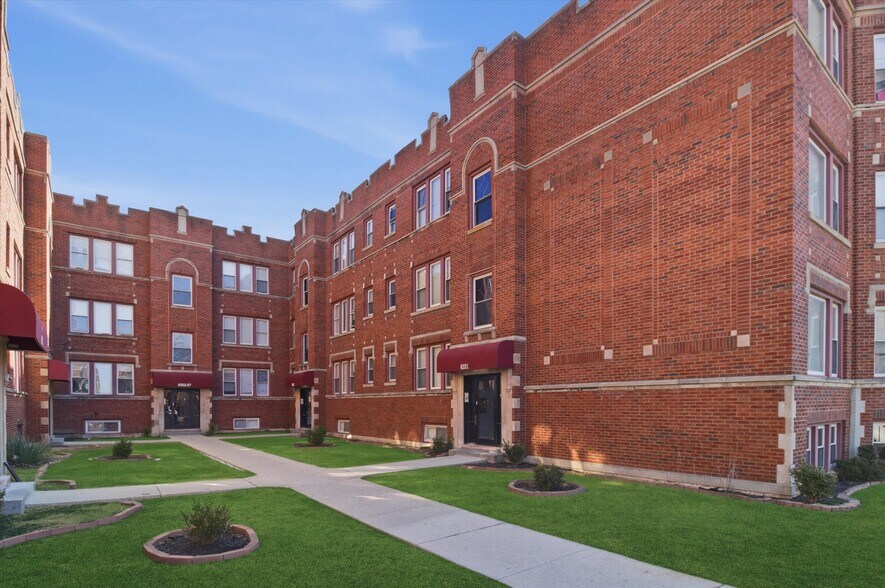 6321-6331 S California Ave, Chicago, IL à vendre - Photo de l’immeuble – Image 3 sur 7