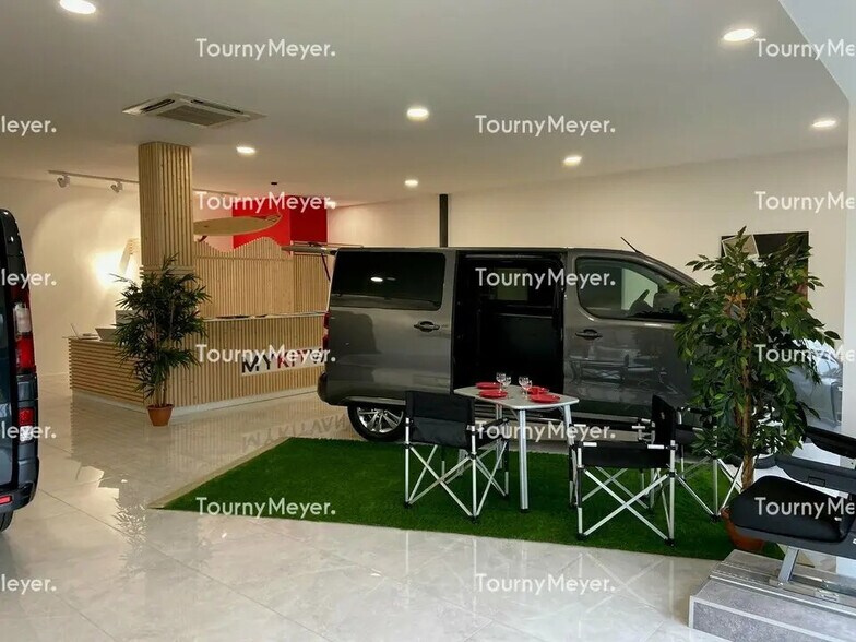 Local d'activités dans LES SORINIÈRES à vendre - Photo de l’immeuble – Image 2 sur 6