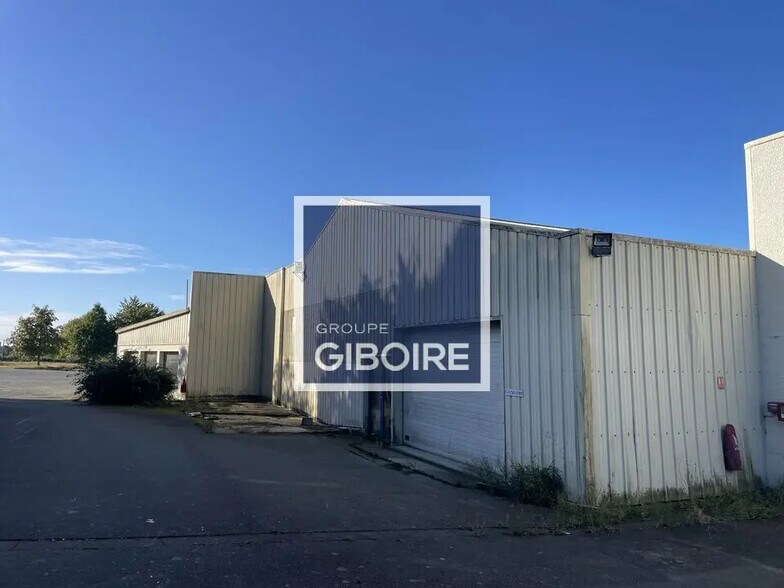 Industriel/Logistique dans Bédée à vendre - Photo de l’immeuble – Image 2 sur 12