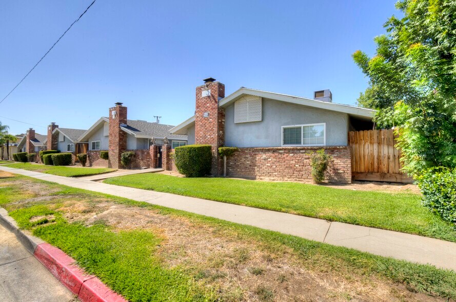 3357-3365 E Fairmont Ave, Fresno, CA à vendre - Photo de l’immeuble – Image 2 sur 22