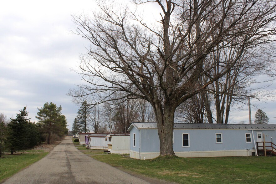 9230 North St, Springville, NY à vendre - Photo de l’immeuble – Image 2 sur 12