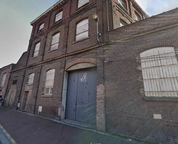 Industriel/Logistique dans Tourcoing à vendre - Photo de l’immeuble – Image 2 sur 12