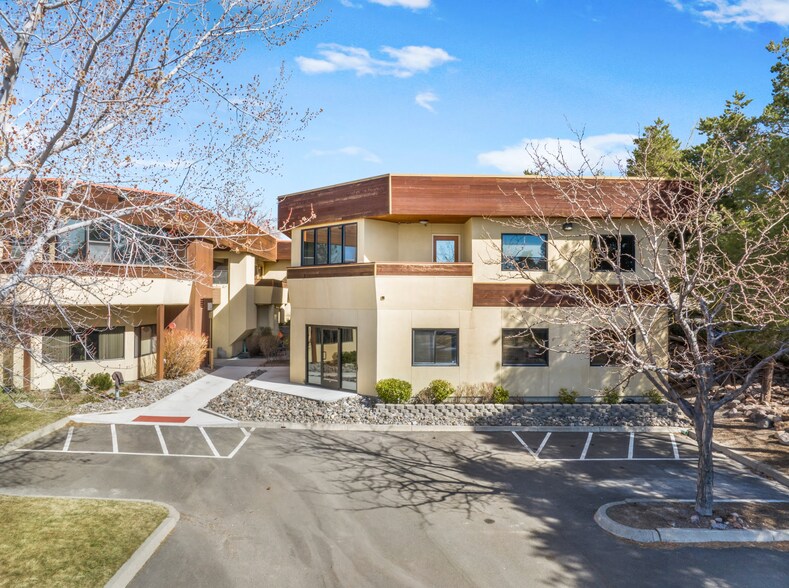 5405 Mae Anne Ave, Reno, NV à louer - Photo de l’immeuble – Image 2 sur 20