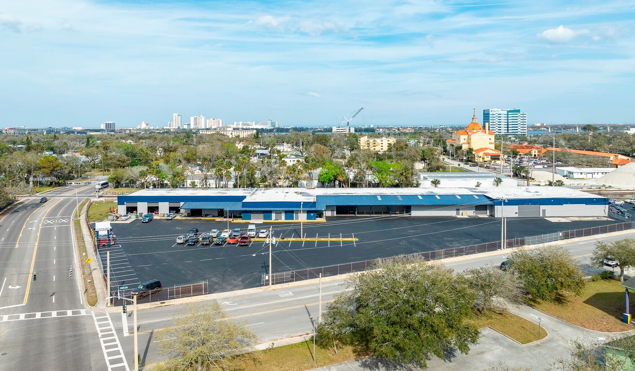 405 N Charles St, Daytona Beach, FL à louer Photo principale– Image 1 sur 6