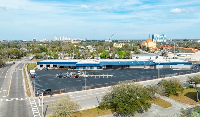 Plus de détails pour 405 N Charles St, Daytona Beach, FL - Industriel/Logistique à louer