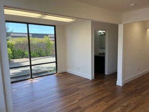 3095 Kerner Blvd, San Rafael, CA à louer Photo de l’immeuble– Image 2 sur 6