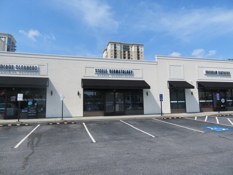 308-326 Pharr Rd NE, Atlanta, GA à louer - Photo de l’immeuble – Image 2 sur 4