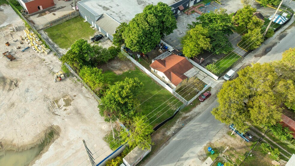 120-130 NE 75th St, Miami, FL à vendre - Aérien – Image 2 sur 6