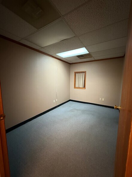 2312 W Pawnee St, Wichita, KS à louer - Photo intérieure – Image 3 sur 10