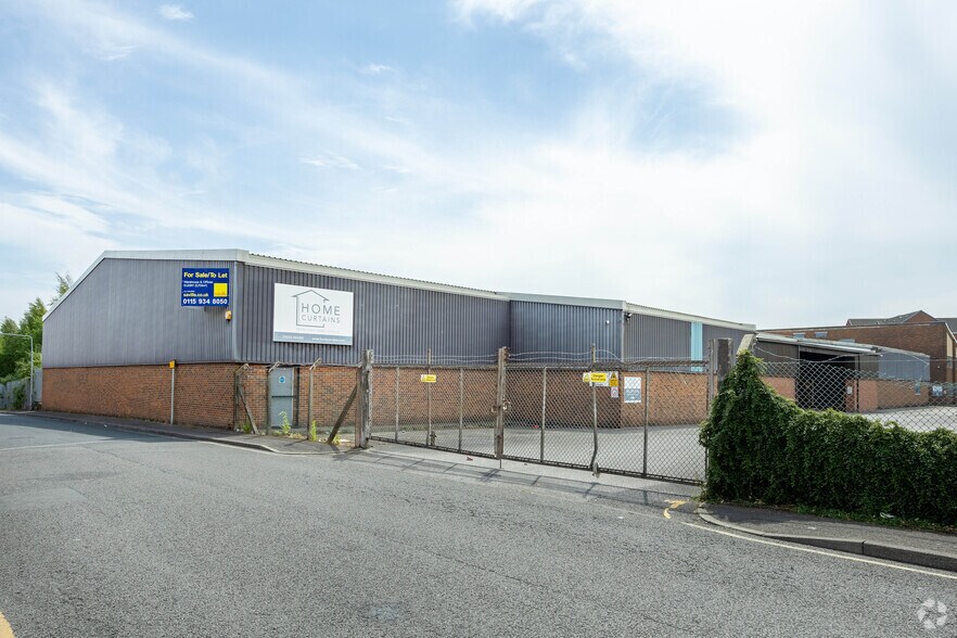 Stoney St, Sutton In Ashfield à louer - Photo de l’immeuble – Image 1 sur 4