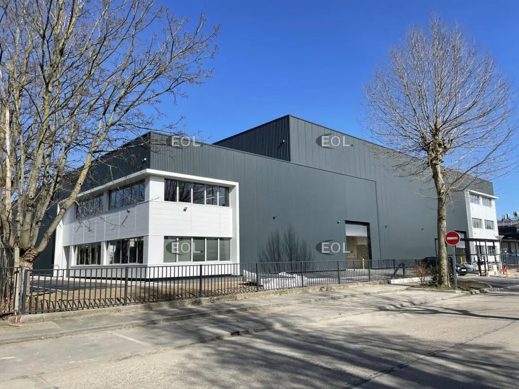 Industriel/Logistique dans Villeneuve-la-Garenne à louer Photo de l’immeuble– Image 1 sur 23