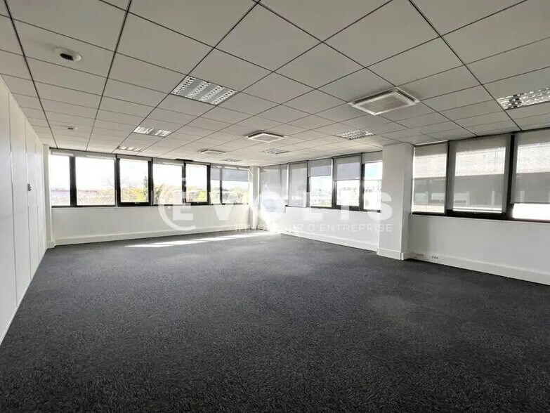 20 Avenue Pythagore, Mérignac à louer - Photo de l’immeuble – Image 2 sur 7