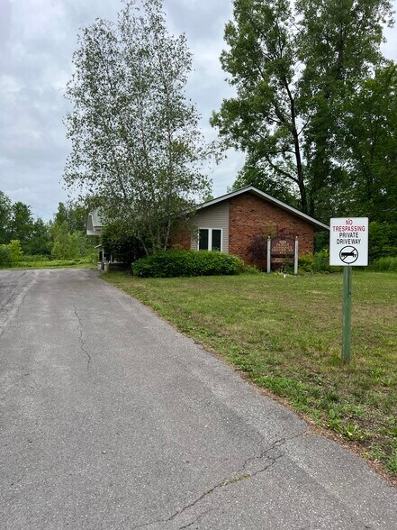 5639 Walker Rd, Utica, NY à vendre - Photo de l’immeuble – Image 2 sur 27