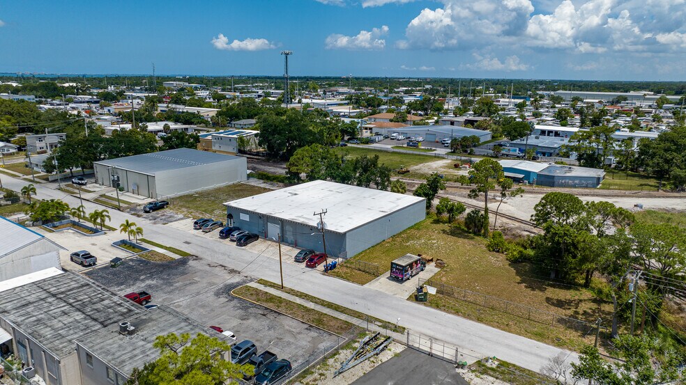 2169 10th St, Sarasota, FL à vendre - Photo de l’immeuble – Image 3 sur 72