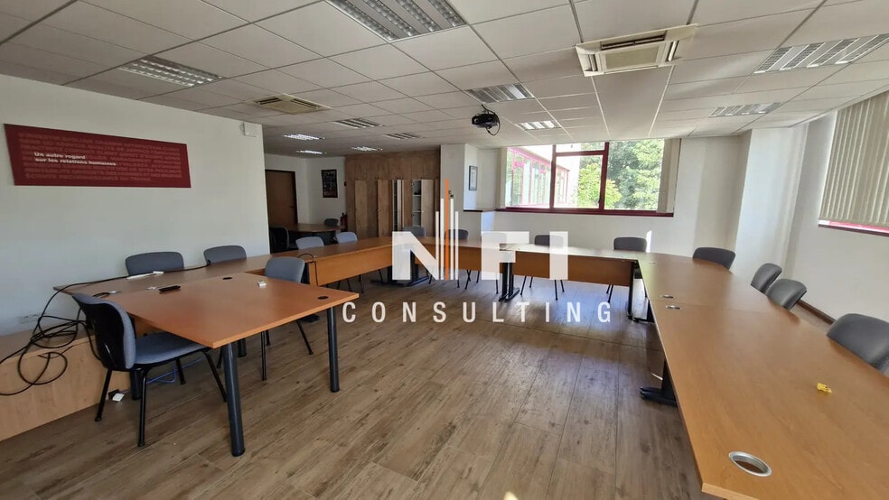 Local d’activités dans Vallauris à louer - Photo intérieure – Image 2 sur 9