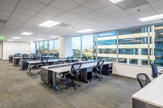 18101 Von Karman Ave, Irvine, CA à louer Numérisation 3D Matterport– Image 1 sur 1