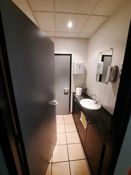 105 Rue Du Faubourg Madeleine, Orléans à louer - Photo de l’immeuble – Image 2 sur 4