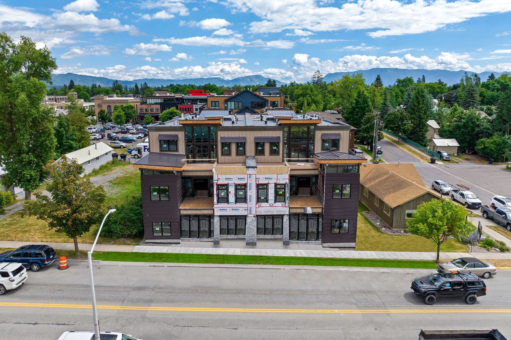 329 Baker Ave, Whitefish, MT à vendre Photo principale– Image 1 sur 14