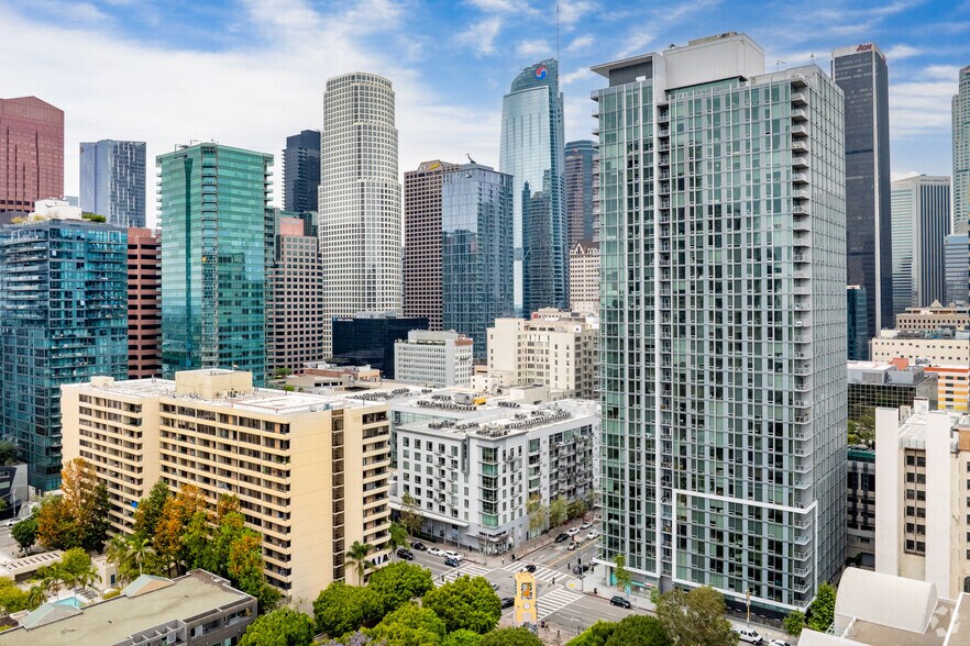 645 W 9th St, Los Angeles, CA à louer - Aérien – Image 2 sur 8
