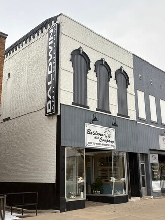 Plus de détails pour 814 Main St, Rochester, IN - Bureau à vendre