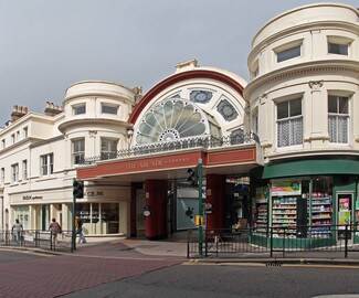 Plus de détails pour Old Christchurch Rd, Bournemouth - Local commercial à vendre