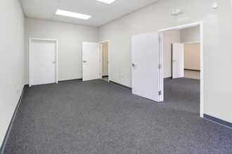 3402 SW 26th Ter, Fort Lauderdale, FL à louer Photo intérieure– Image 2 sur 19