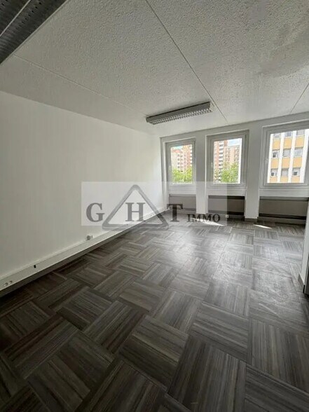 Bureau dans Ivry-sur-Seine à louer - Photo intérieure – Image 1 sur 4