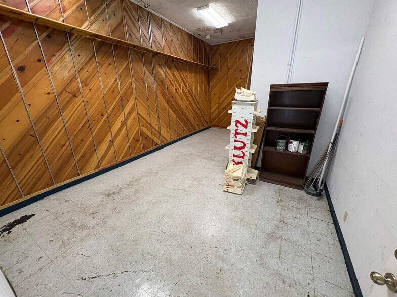 11 E Doyle St, Toccoa, GA à louer - Photo de l’immeuble – Image 3 sur 10