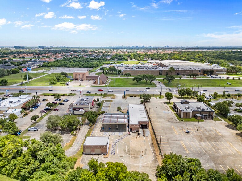 2030 Highway 6 S, Houston, TX à vendre - Photo de l’immeuble – Image 3 sur 16