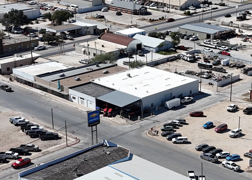 215 N Main Ave, Big Lake, TX à vendre - Photo de l’immeuble – Image 3 sur 20