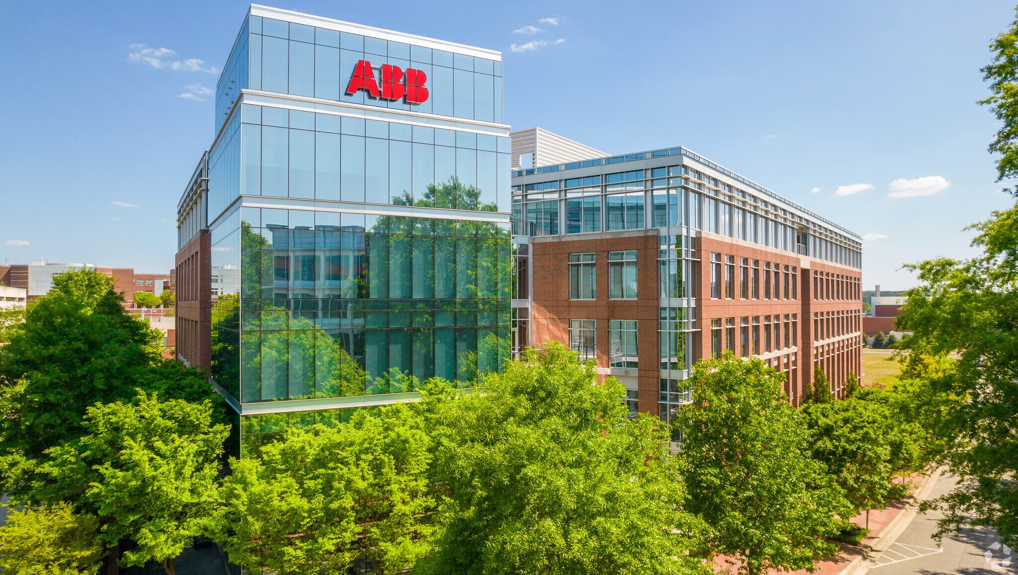 940 Main Campus Dr, Raleigh, NC à louer Photo principale– Image 1 sur 29