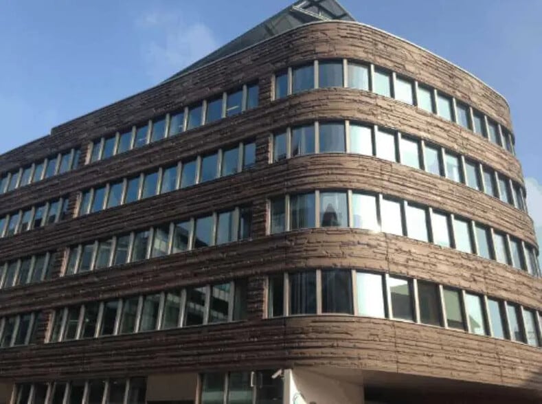 5-11 Boulevard Gallieni, Issy-les-Moulineaux à louer - Photo de l’immeuble – Image 2 sur 12