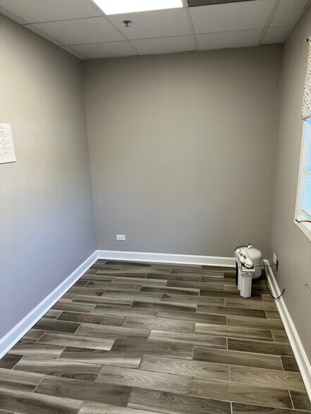 2020 Dean St, St Charles, IL à vendre - Photo intérieure – Image 3 sur 13