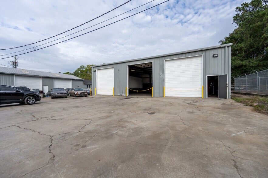 450 85 Cir, Atlanta, GA à vendre - Photo principale – Image 1 sur 9