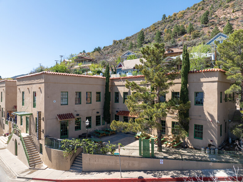 403 Clark St, Jerome, AZ à vendre - Photo de l’immeuble – Image 2 sur 72