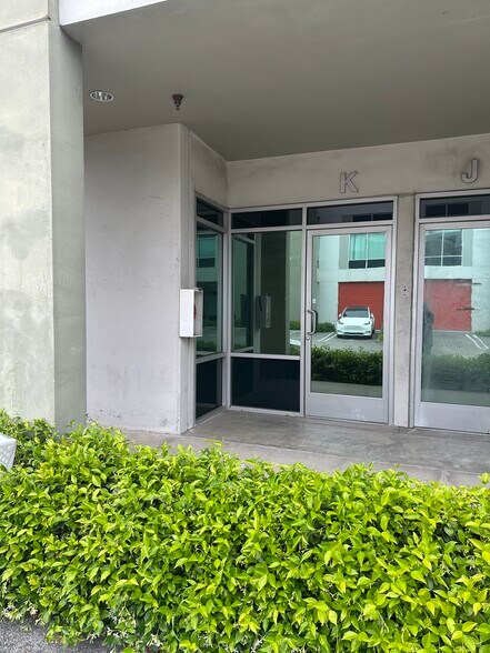 1135 Westminster Ave, Alhambra, CA à louer - Photo de l’immeuble – Image 2 sur 12