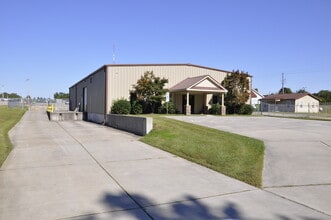 3105 Hal Siler Dr, Sanford, NC à louer Photo de l’immeuble– Image 1 sur 13