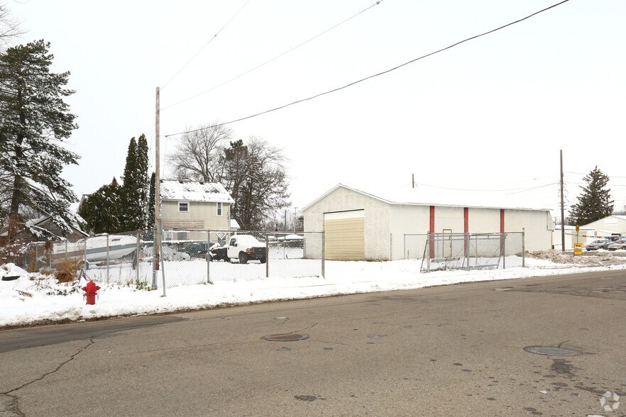 137 W State St, Montrose, MI à vendre - Photo de l’immeuble – Image 2 sur 3