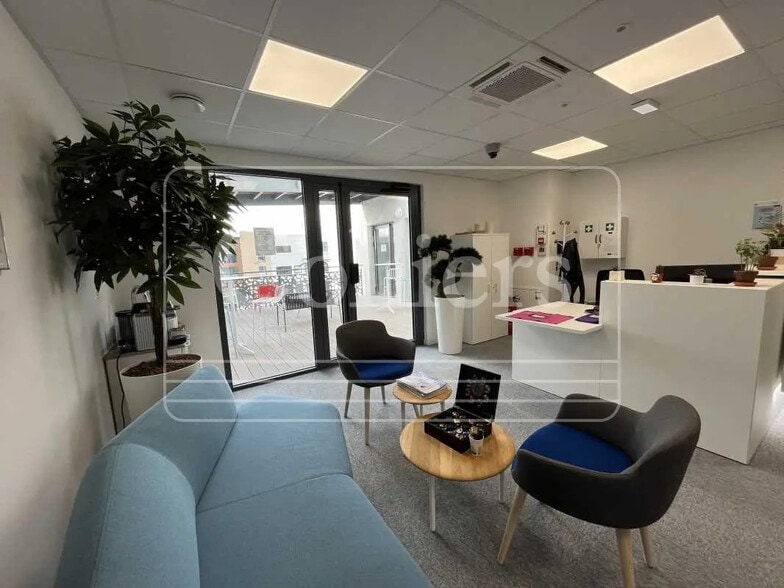135 Rue Emilien Gautier, Aix-en-Provence à louer - Photo de l’immeuble – Image 2 sur 10