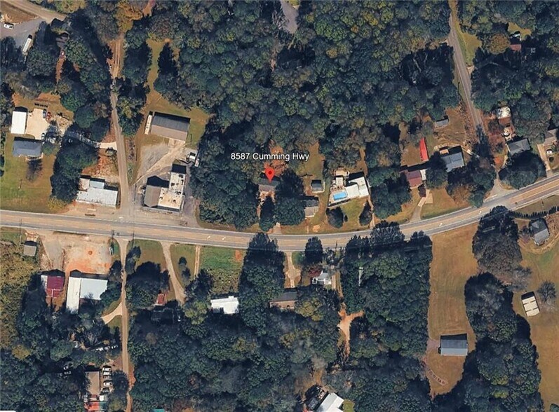 8587 Cumming Hwy, Canton, GA à vendre - Photo de l’immeuble – Image 2 sur 6