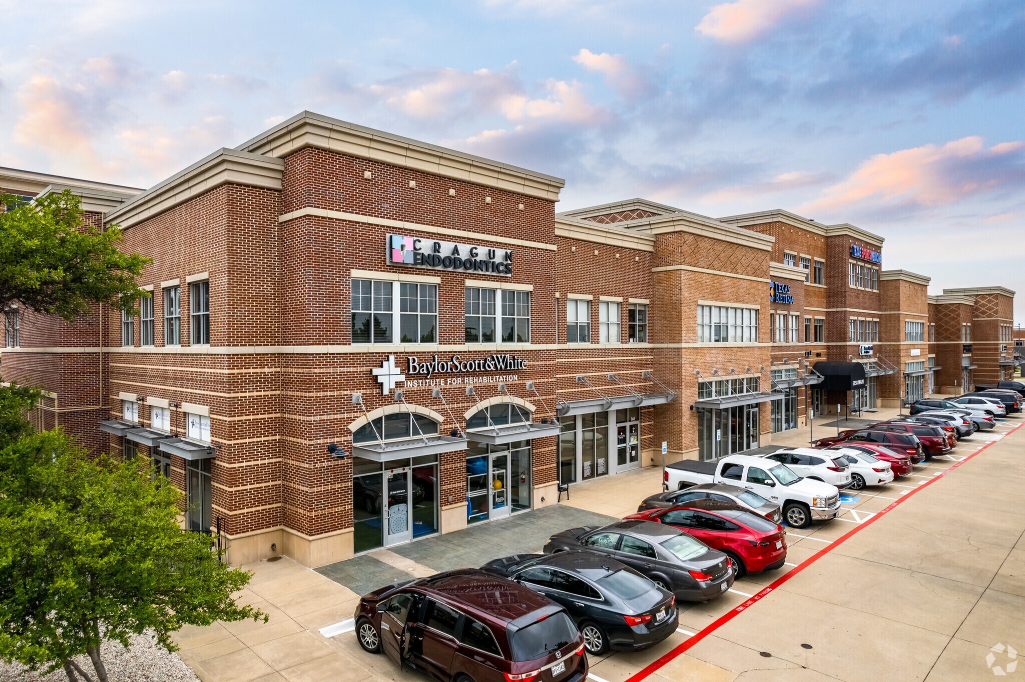 5858 Main St, Frisco, TX à louer Photo principale– Image 1 sur 5